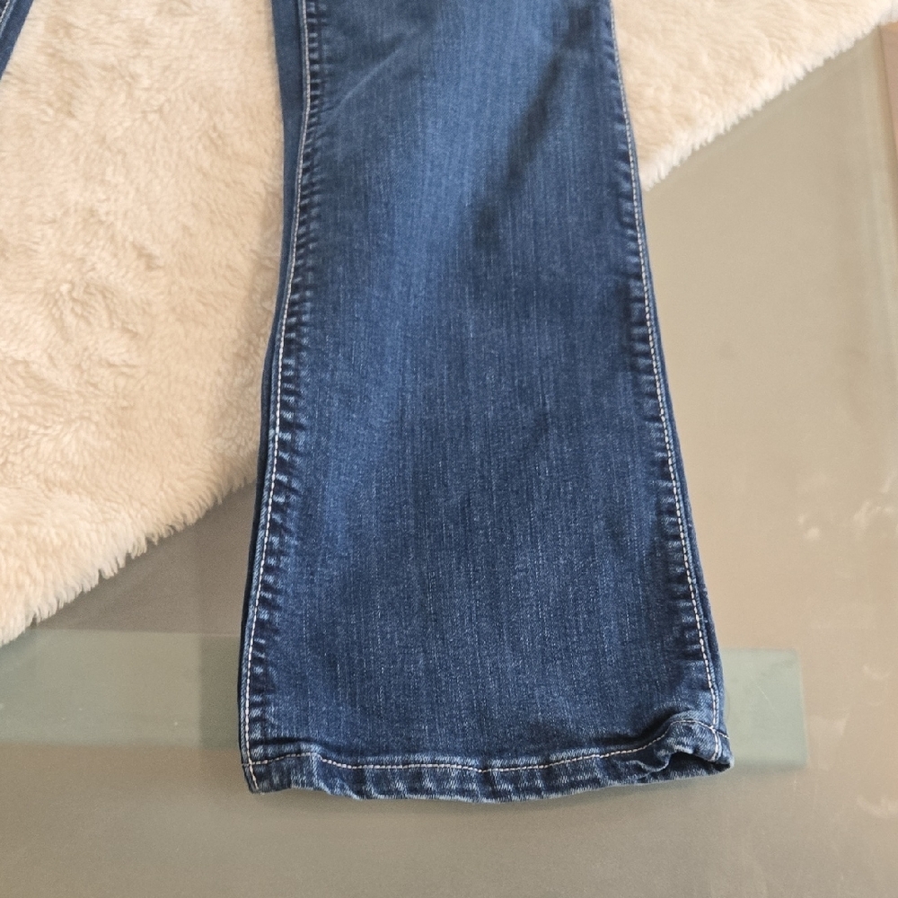 Wrangler Blue Boot Cut Jeans with Embroidered Pocket - Picture 10 of 11